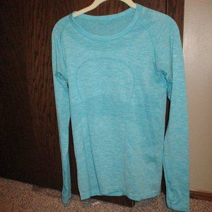 Women's Lululemon Long Sleeve Shirt Size 8